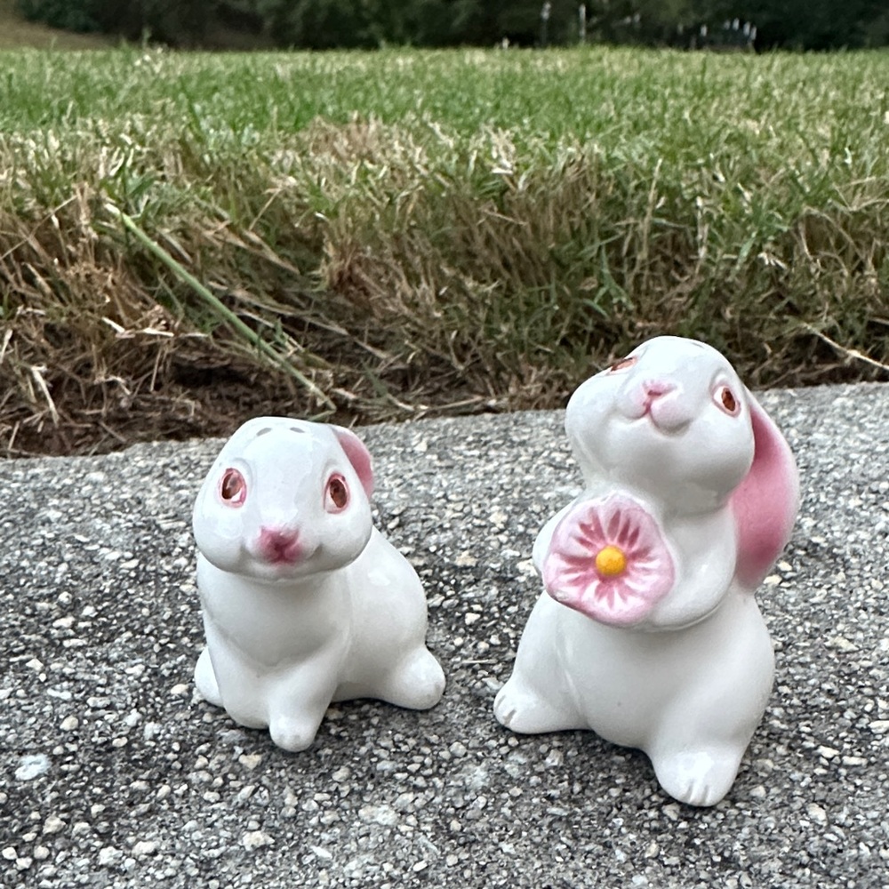 Avon Porcelain Bunny Salt and Pepper Shaker
